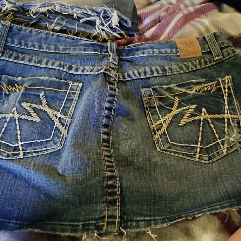 Women's jean mini skirt.  29 waist